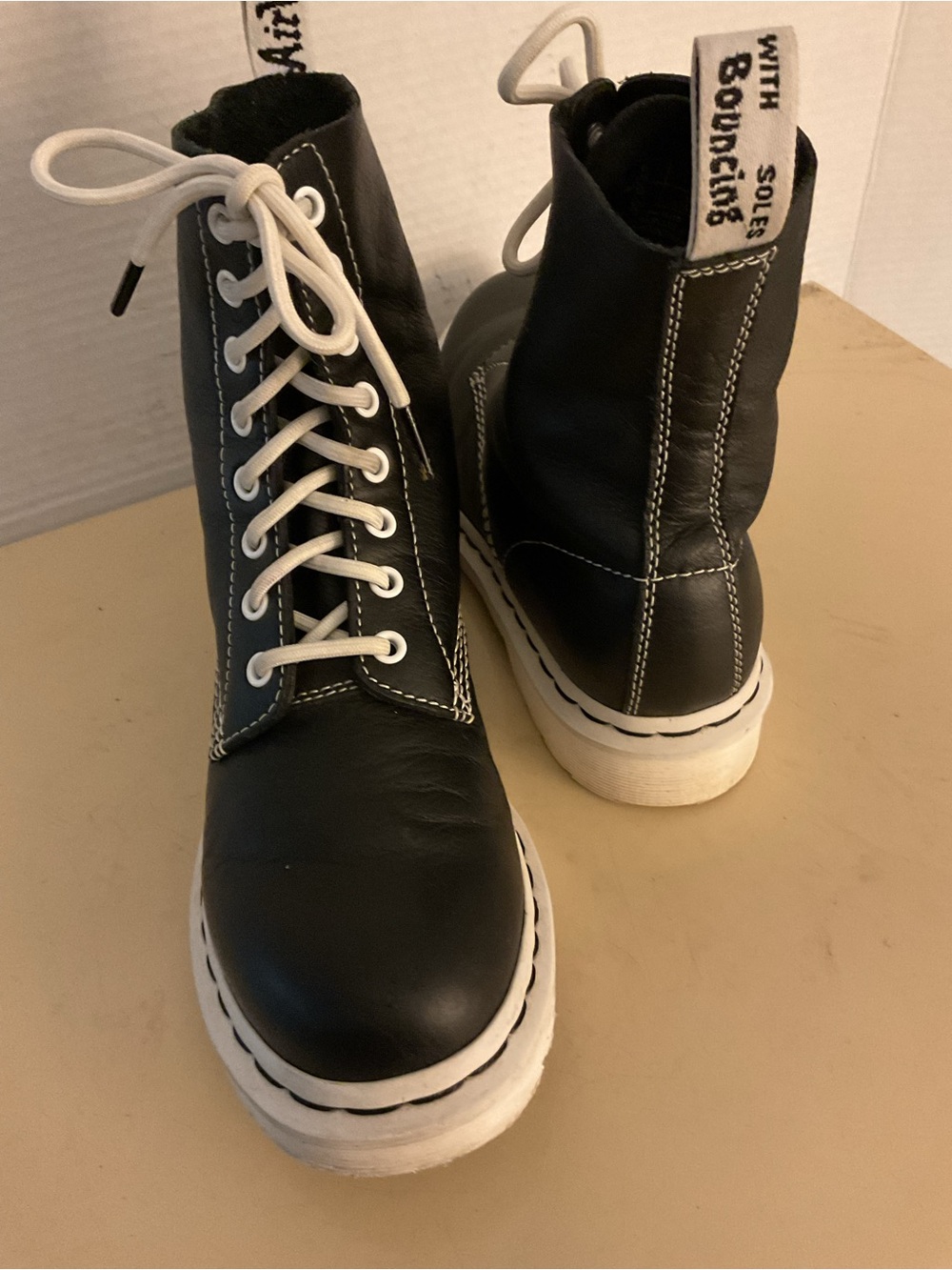 Dr. Martens women black leather 1460 combat  Pascal boots US 8